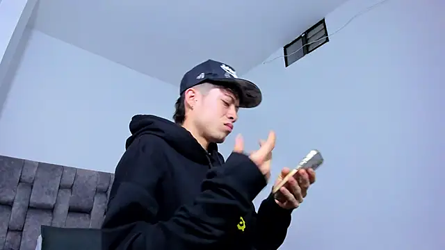 MarcusCollinss  online show from December 2024 12:12:02 PM