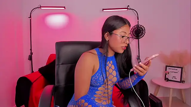 Snapshot of cloy_baby__ chatting on January 2025 01:41:02 PM cloy baby online show from January 2025 01:41:02 PM