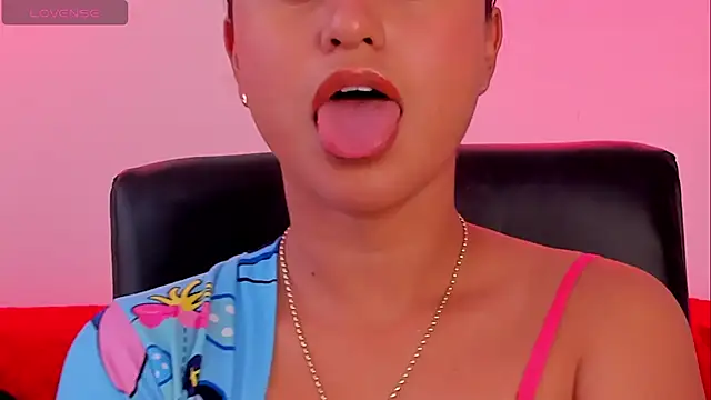 Snapshot of cloy_baby__ chatting on January 2025 01:38:02 PM cloy baby online show from January 2025 01:38:02 PM