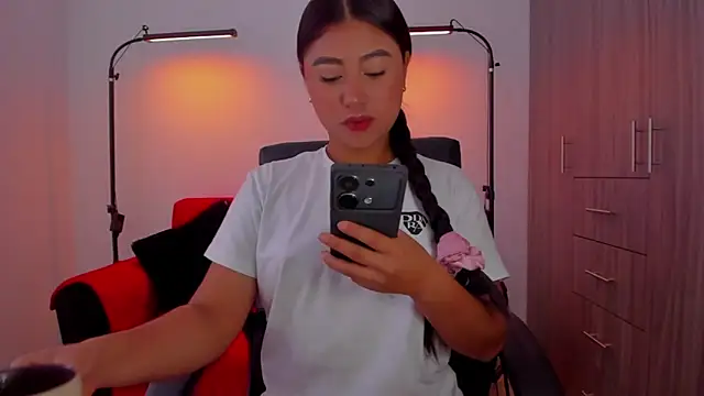 Snapshot of cloy_baby__ chatting on December 2025 11:25:02 AM cloy baby online show from December 2025 11:25:02 AM