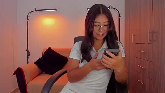 Snapshot of cloy_baby__ chatting on December 2025 10:54:01 AM cloy baby online show from December 2025 10:54:01 AM