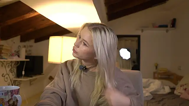 LexieLoree online show from November 2025 04:07:01 AM