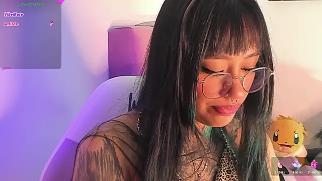 Snapshot of Akari1_Mischief chatting on January 2025 10:03:01 PM Akari1 Mischief online show from January 2025 10:03:01 PM