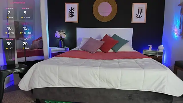 VioletPaket online show from April 2026 11:37:01 AM