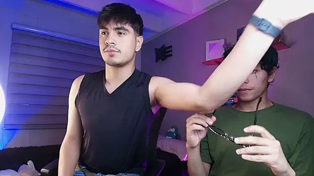 thiago rockwelll online show from October 2025 07:49:02 AM