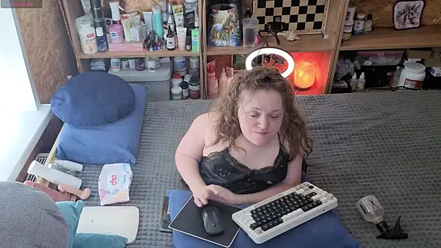 MiniNatalie online show from April 2026 07:17:02 AM