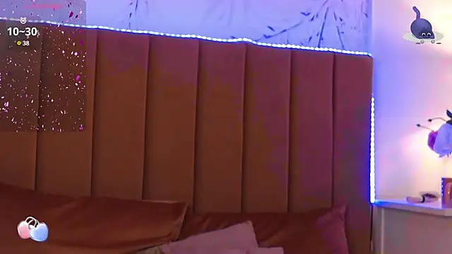 PinkySparks online show from March 2025 12:37:02 AM