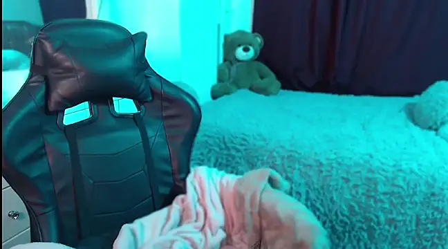 Snapshot of Beamber_ chatting on February 2025 01:00:01 AM Beamber  online show from February 2025 01:00:01 AM