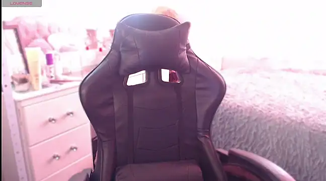 Snapshot of Beamber_ chatting on March 2025 01:49:01 PM Beamber  online show from March 2025 01:49:01 PM