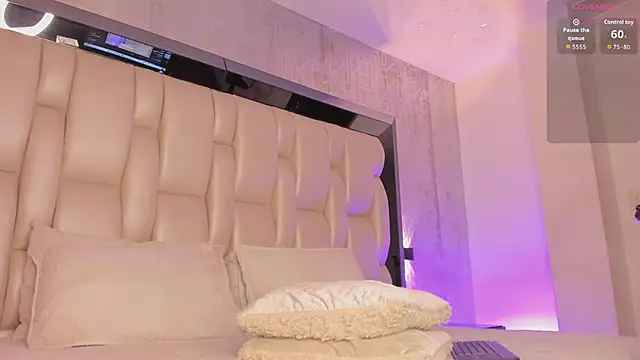 Snapshot of _CurlyGirl_ chatting on October 2025 08:09:02 PM CurlyGirl online show from October 2025 08:09:02 PM