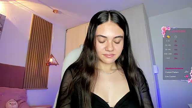 mia nevaeh online show from May 2026 08:36:01 PM