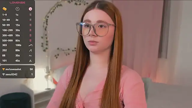 Freckle Diyana online show from February 2025 07:02:02 PM