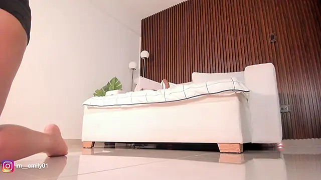 molly cams8 online show from April 2026 06:10:01 PM