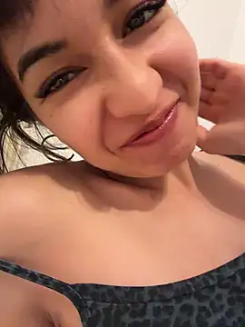 Snapshot of BitchyBratxxx chatting on February 2026 02:28:01 PM BitchyBratxxx online show from February 2026 02:28:01 PM