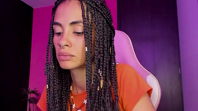 Juanadearco5 online show from December 2024 08:07:02 PM