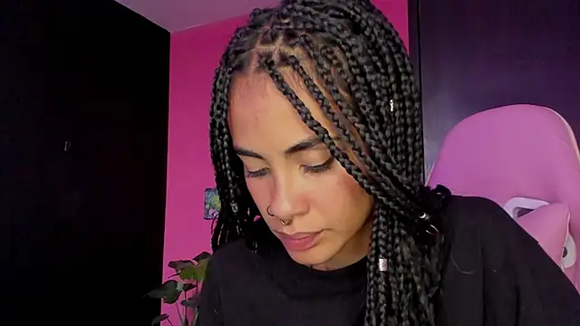 Juanadearco5 online show from December 2024 10:04:02 PM