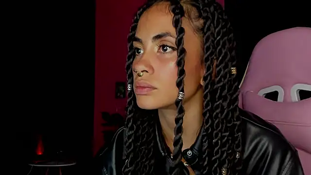 Juanadearco5 online show from December 2024 10:55:01 PM