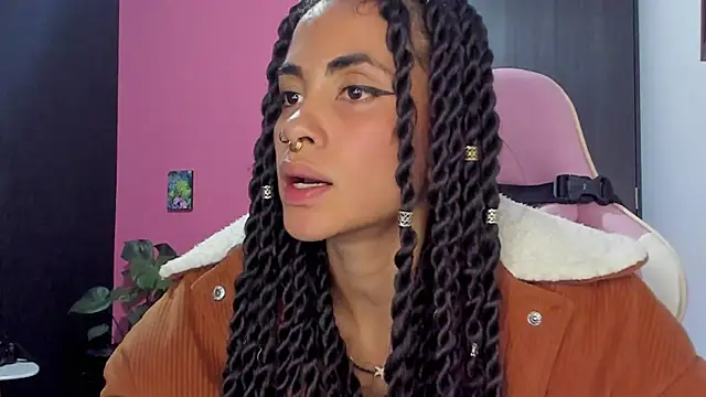 Juanadearco5 online show from December 2024 01:15:02 AM