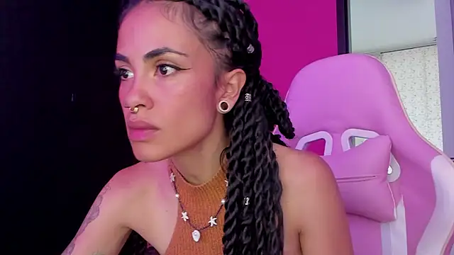 Juanadearco5 online show from January 2025 06:56:01 PM