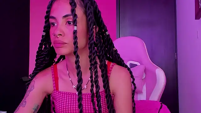 Juanadearco5 online show from January 2025 04:39:01 PM