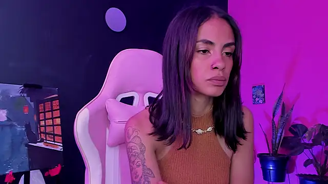 Juanadearco5 online show from February 2025 01:28:01 PM