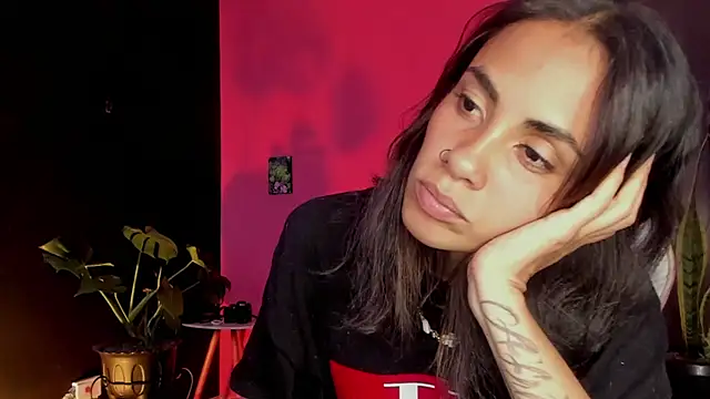 Juanadearco5 online show from March 2025 09:45:01 PM