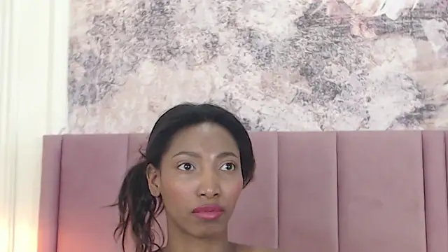 SabrinaDevill online show from November 2025 01:21:02 PM