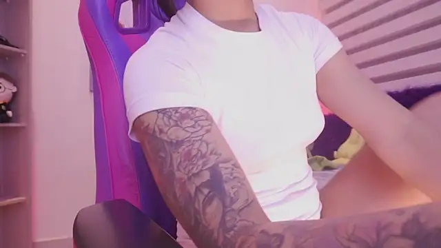 madelyn rose  online show from April 2026 06:09:01 PM