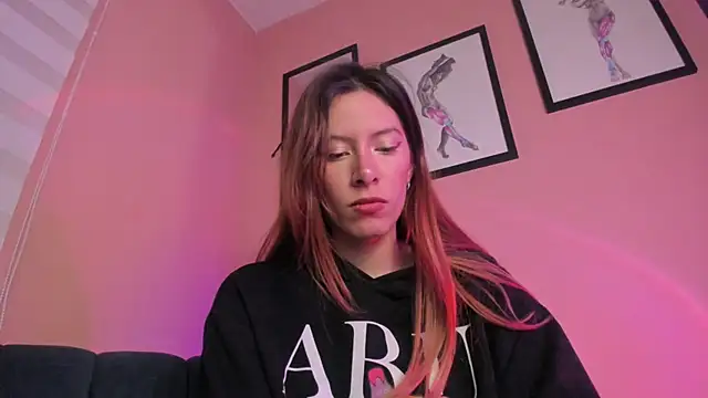 Snapshot of SensualJane2 chatting on May 2026 06:09:02 AM SensualJane2 online show from May 2026 06:09:02 AM