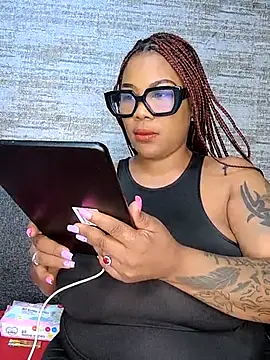 Snapshot of ExclusiveLeexx chatting on December 2024 07:47:02 AM ExclusiveLeexx online show from December 2024 07:47:02 AM