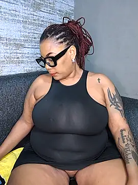 Snapshot of ExclusiveLeexx chatting on January 2025 06:33:02 PM ExclusiveLeexx online show from January 2025 06:33:02 PM