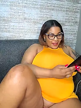 Snapshot of ExclusiveLeexx chatting on March 2025 05:45:02 PM ExclusiveLeexx online show from March 2025 05:45:02 PM