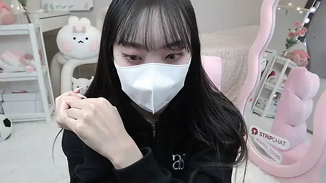 momo room online show from January 2025 03:39:02 AM