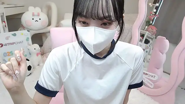 momo room online show from March 2025 04:07:02 AM