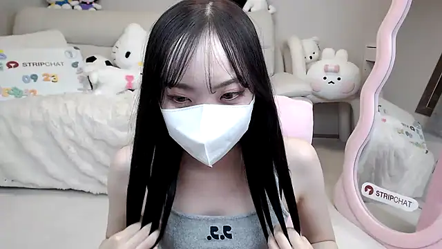 momo room online show from September 2025 11:35:02 AM