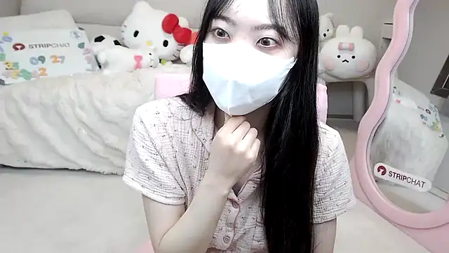 momo room online show from September 2025 11:53:02 PM