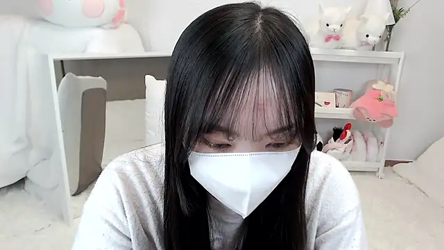 Snapshot of momo_room chatting on April 2026 12:52:02 PM momo room online show from April 2026 12:52:02 PM
