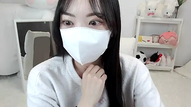 Snapshot of momo_room chatting on May 2026 11:59:02 AM momo room online show from May 2026 11:59:02 AM