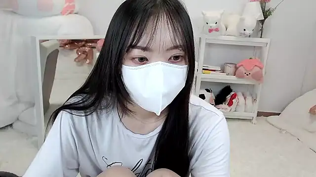 Snapshot of momo_room chatting on May 2026 06:32:01 AM momo room online show from May 2026 06:32:01 AM