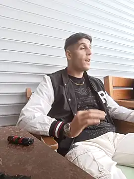 arenn1997 online show from November 2025 02:17:01 PM