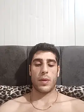 arenn1997 online show from April 2026 12:23:01 AM