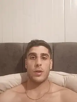 arenn1997 online show from July 2026 12:16:01 AM