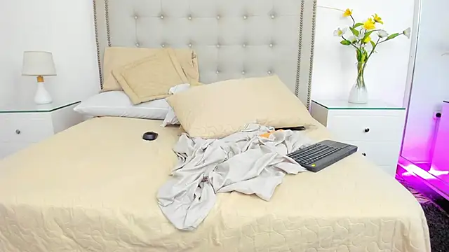 Cataleyalove ADY online show from April 2026 06:10:01 PM