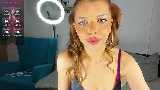 Hannah Carr online show from October 2025 07:34:01 PM