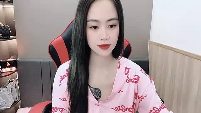 Snapshot of witch-39 chatting on December 2024 05:39:02 AM witch-39 online show from December 2024 05:39:02 AM