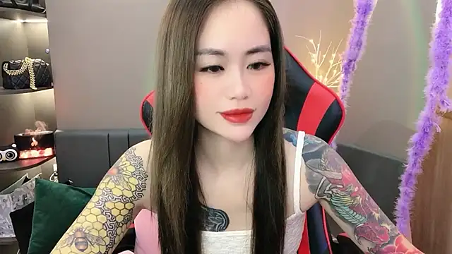 Snapshot of witch-39 chatting on December 2024 04:43:01 AM witch-39 online show from December 2024 04:43:01 AM