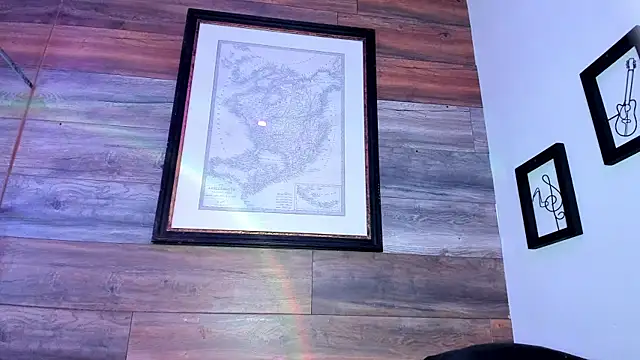 Snapshot of lau-333 chatting on January 2025 07:55:01 PM lau-333 online show from January 2025 07:55:01 PM