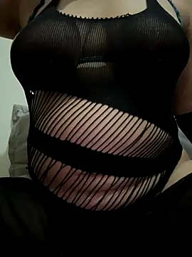 Snapshot of AditiIndia chatting on November 2025 10:10:02 PM AditiIndia online show from November 2025 10:10:02 PM