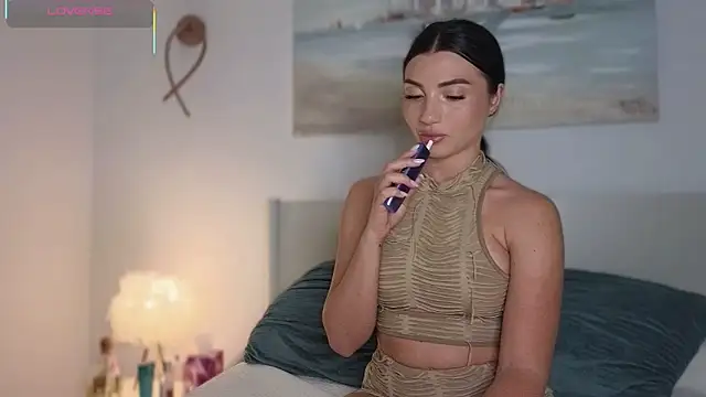 ReyaSophia online show from April 2026 08:35:02 PM