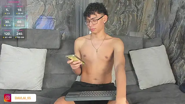 Daviid laidd online show from November 2025 09:14:02 PM